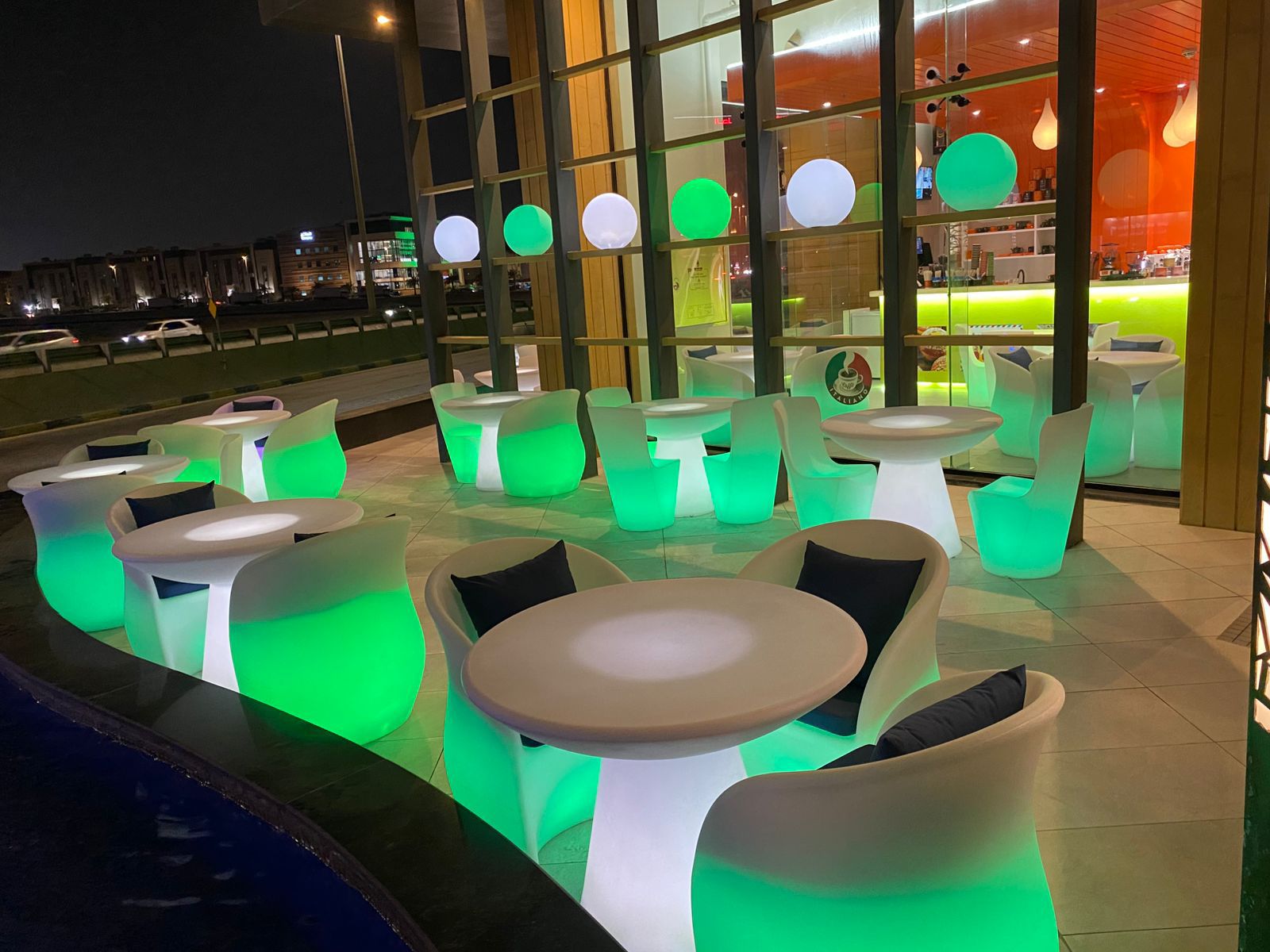 Omnya Cafe & Boutique